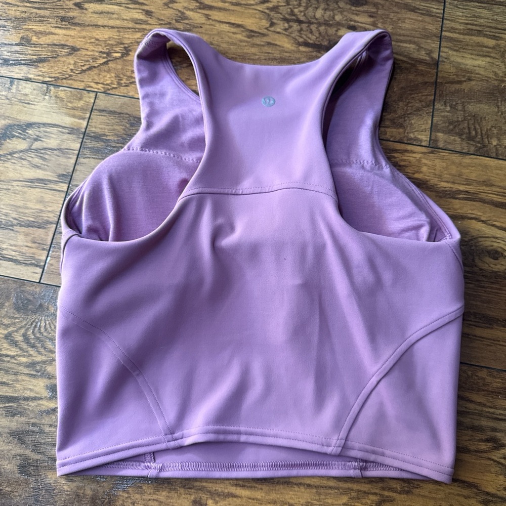 Lululemon size 4